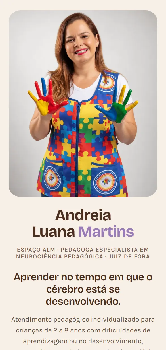 Site de Andreia Luana Martins, pedagoga em Juiz de Fora, visto no celular